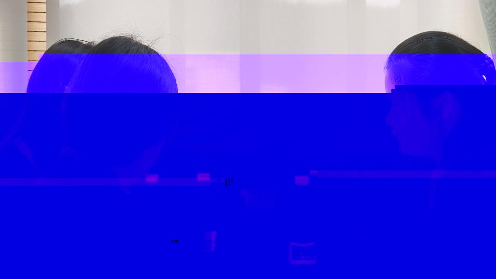 E718